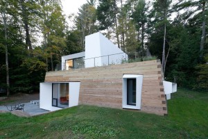 Lake house by Taylor and Miller