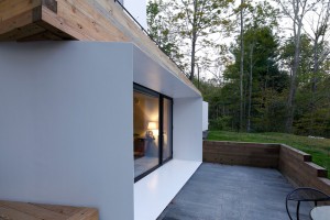 Lake house by Taylor and Miller