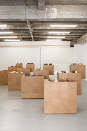 Mast-Chocolate-Pop-Up_Sight-Unseen-Exhibition_LA-Design_Austere_dezeen_936_1