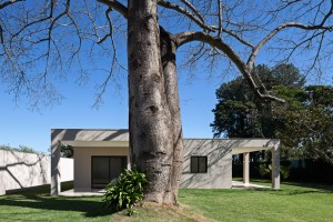 Panieira house in Brazil by Bloco Arquitetos