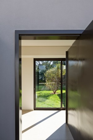 Panieira house in Brazil by Bloco Arquitetos