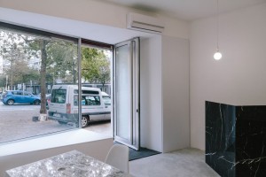 Real estate store by Fala Atelier