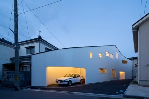 Roadside House by NAF Architects and Design
