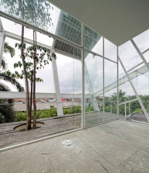 Rumah Miring by Budi Pradono Architects