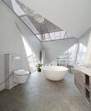 Rumah Miring by Budi Pradono Architects