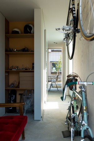 Go Bang House by Shoji Takeru Architects