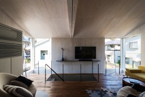 Go Bang House by Shoji Takeru Architects