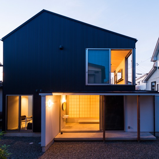 Go Bang House by Shoji Takeru Architects