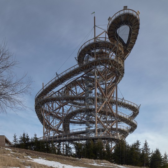 Sky Walk by Franek Architects