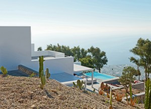 Summer house on the mountain by Kapsimalis Architects