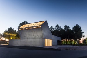Tanatorium by Salas Architecture + Design