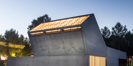 Tanatorium by Salas Architecture + Design