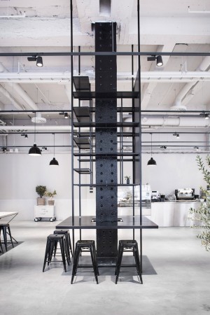Usine by Richard Lindvall