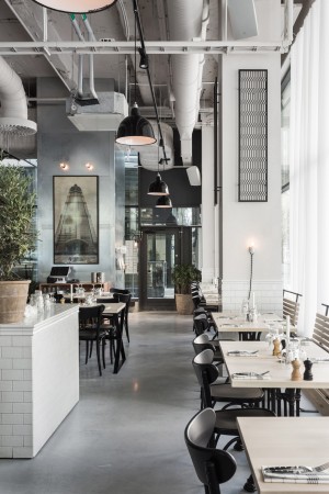Usine by Richard Lindvall