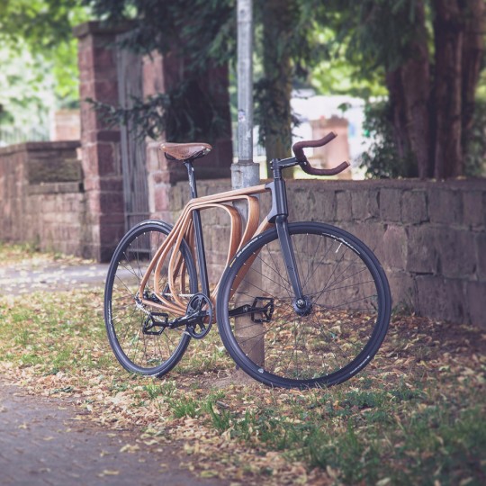 Wooden-bicycle_Niko-Schmutz_dezeen