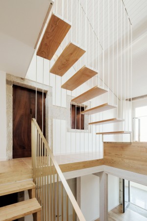Casa do Medio by Arrokabe Arquitectos