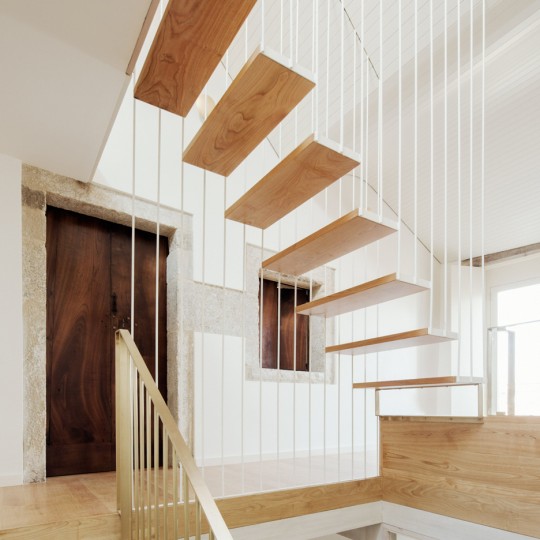 Casa do Medio by Arrokabe Arquitectos