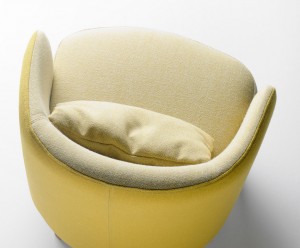 Concha-armchair_Samuel-Accoceberry_Maison-Objet-2016_furniture-design-_dezeen_936_3