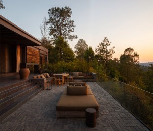El Mirador House by Manuel Cervantes CC Arquitectos