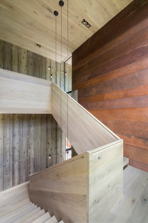 Elizabeth II house by Bates Masi