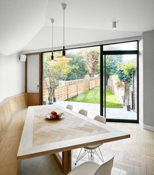 Facet House by Platform 5 Architects
