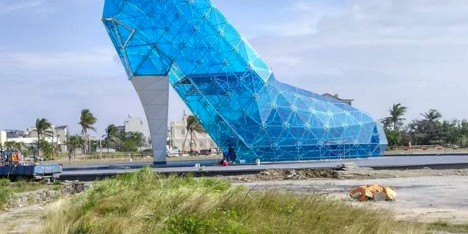 Glass-slipper church in Taiwan