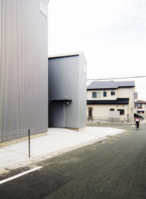House in Kosai, Japan by Shuhei Goto Architects