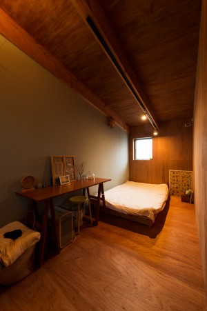 House to catch the tree by Takeru Shoji Architects