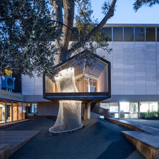 IMJ tree house by Ifat Finkelman and Deborah Warschawski