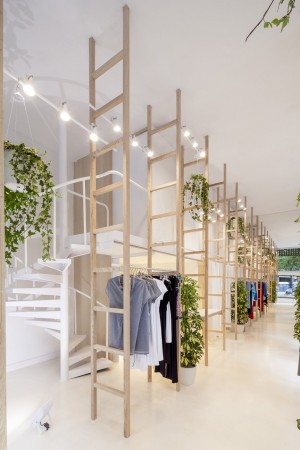 Mit Mat Mama Store in Barcelona by Román Izquierdo Bouldstridge