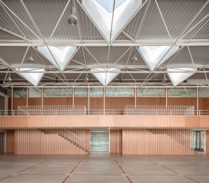Multipurpose Educational Hall by Carmen Martinez, Gregori Carmel Gradolo Martinez and Arturo Sanz Martinez