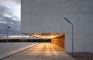 Multipurpose Educational Hall by Carmen Martinez, Gregori Carmel Gradolo Martinez and Arturo Sanz Martinez