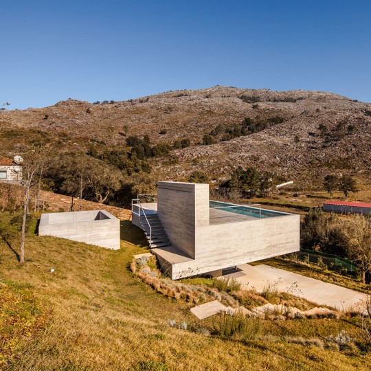 Refúgio na Montaria in Viana do Castelo, Portugal by Carvalho Araújo
