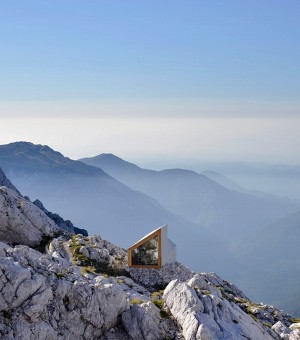 Alphine Shelter by OFIS and AKT II
