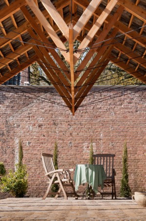 Timber pavilion by deBOSSA