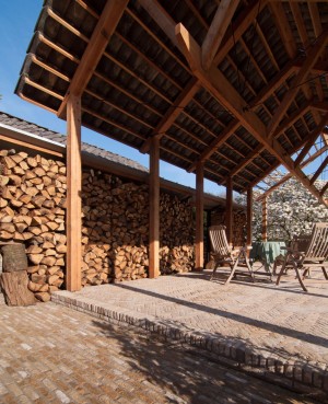 Timber pavilion by deBOSSA