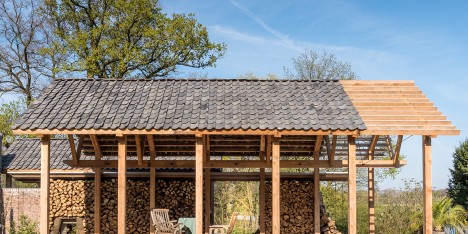 Timber pavilion by deBOSSA