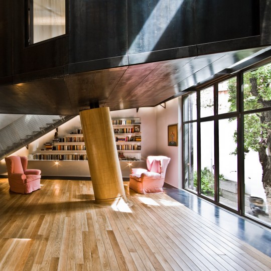 Tree House apartment by MdAA