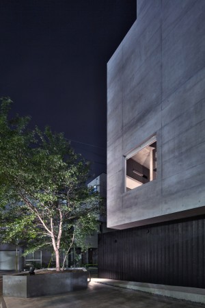 Tsunyuji by Satoru Hirota Architects