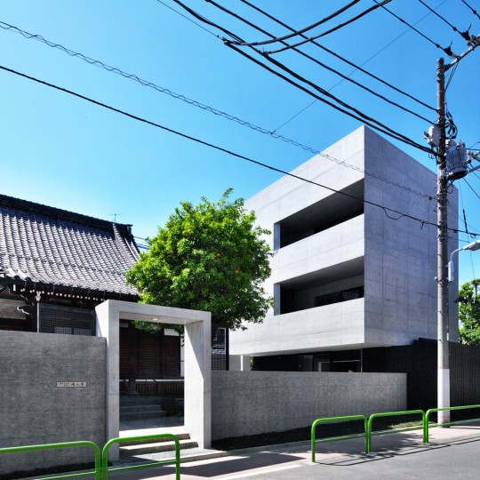 Tsunyuji by Satoru Hirota Architects
