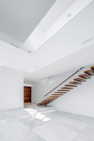V House by Abraham Cota Paredes