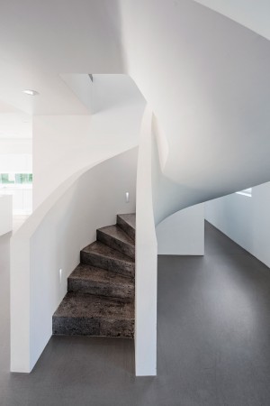 Villa Lumi by Avanto Architects