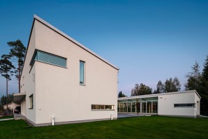 Villa Lumi by Avanto Architects