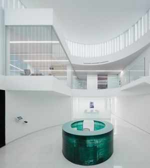 Windshield Factory in Lima by Felipe Ferrer