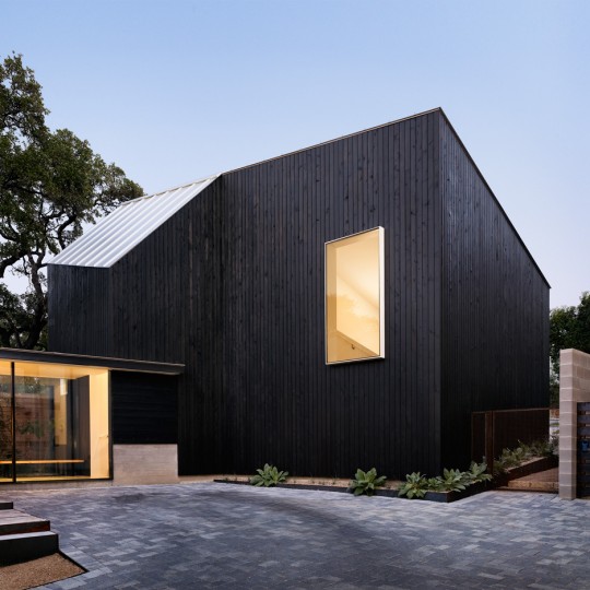 Hillside Residence by AlterStudio