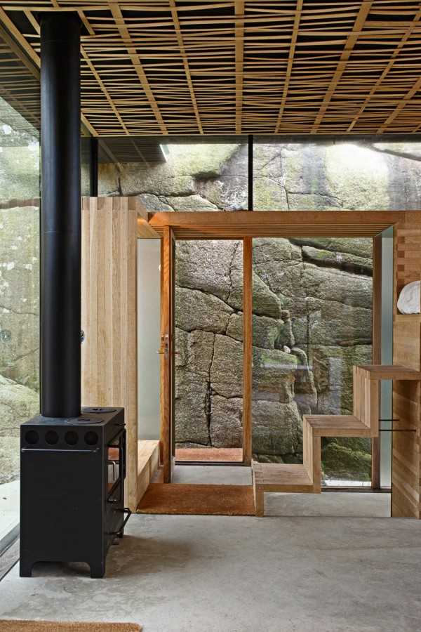 Cabin Knapphullet by Lund Hagem