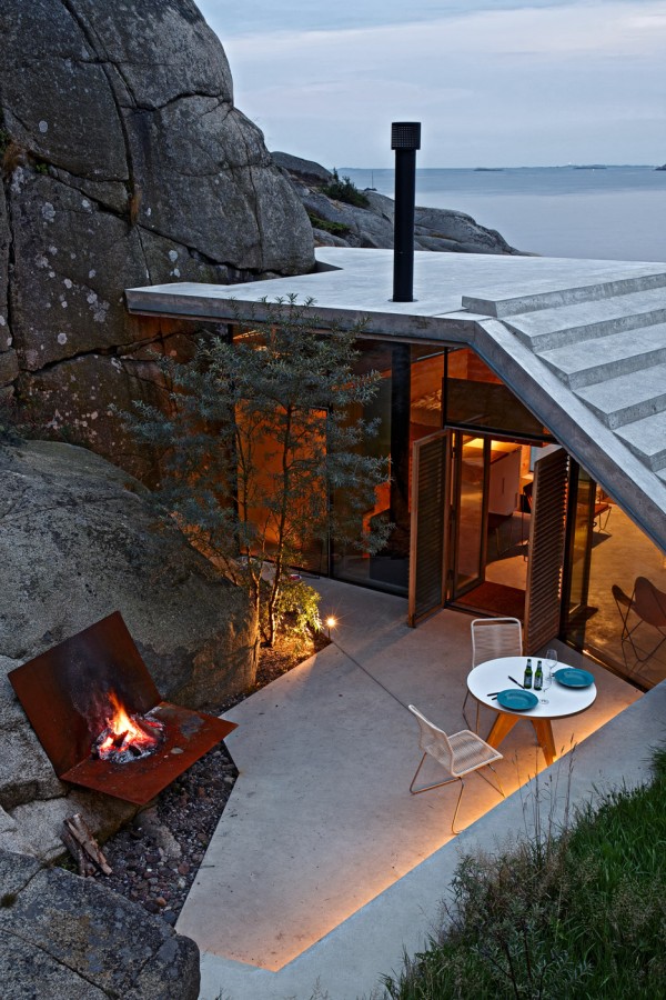 Cabin Knapphullet by Lund Hagem