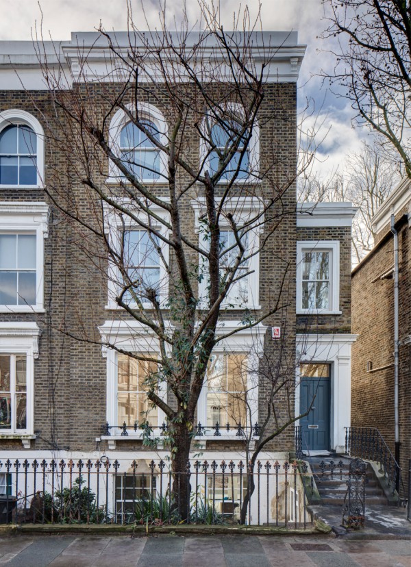 Canonbury Townhouse by APA Architects on Ockendon Road, London