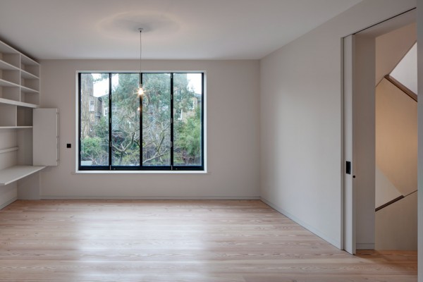 Canonbury Townhouse by APA Architects on Ockendon Road, London