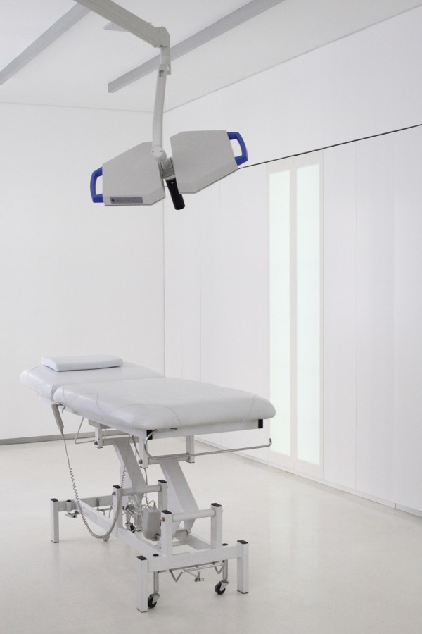 Dr.Dragić clinic by Fluid:Architecture